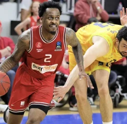 Hapoel Tel Aviv comienza ganando la serie final de la EuroCup, 74-65