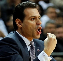 Dimitris Itoudis, en el CSKA Moscú hasta el 2019