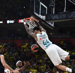Jeff Taylor rechaza la oferta de los Rockets para seguir con el Real Madrid