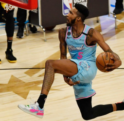 Derrick Jones Jr se lleva el Concurso de Mates con polémica