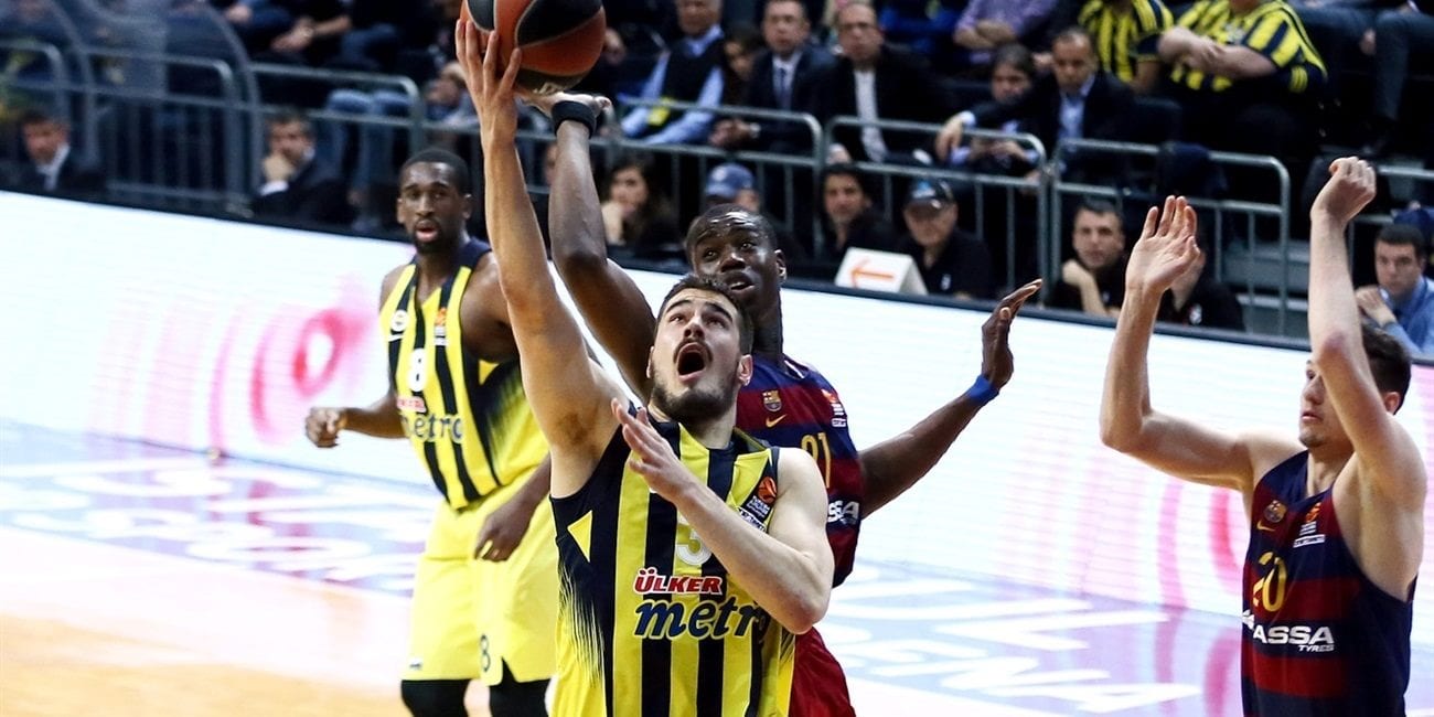 Kalinic, hasta el 2020 en el Fenerbahçe