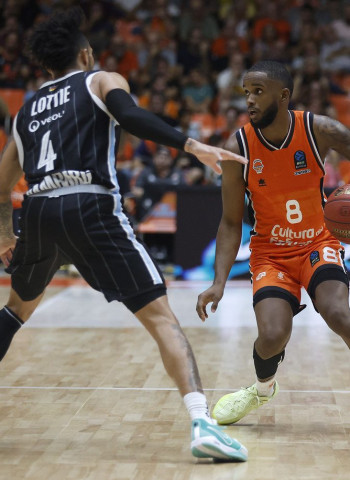Valencia Basket 105 - 78 Hamburg Towers: La Fonteta sonríe con una victoria en su primer 'último baile' 