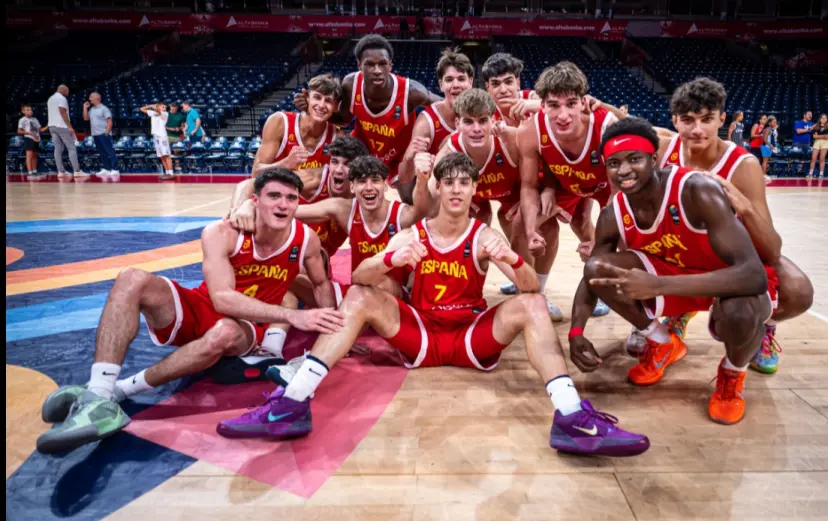 España U18 jugará la final del Europeo tras una remontada de campeón