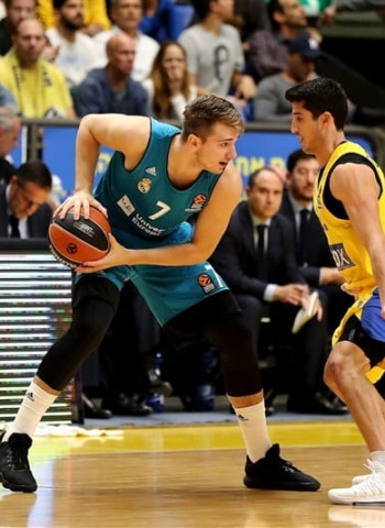 Un acertado Maccabi derrota al Real Madrid (90-83)