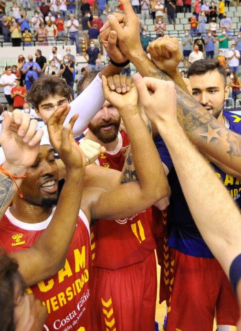 Taylor y McFadden guían al UCAM Murcia hasta el triunfo (88-66)