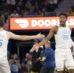 Los Angeles Lakers deciden continuar con Austin Reaves y Rui Hachimura
