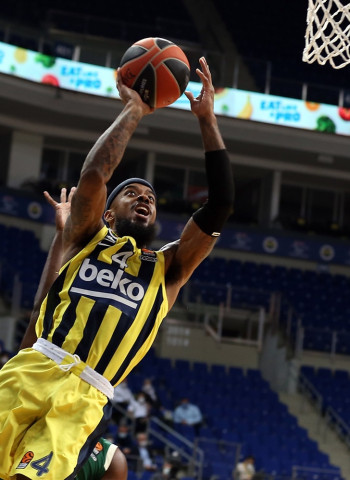 El Fenerbahce amarga el debut de Kattash (100-74)