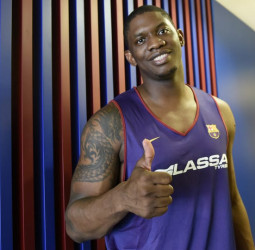 Kevin Séraphin: físico y anotación en la zona para el Barça Lassa