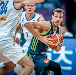 Dragic marca el ritmo de una Eslovenia invicta (75-102)