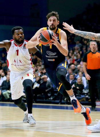 El Khimki termina con la racha de victorias del Armani Milán (87-79)