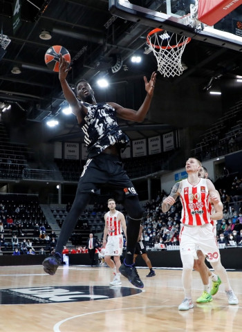 El ASVEL se lleva una ajustada victoria ante el Estrella Roja (69-67)