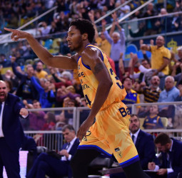 El Herbalife Gran Canaria se abona a las victorias en finales apretados (85-79)
