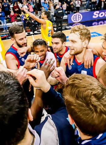 Siete seguidas amplían la leyenda de este MoraBanc Andorra (90-70)