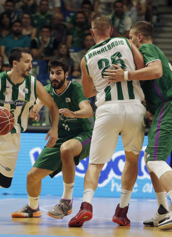 Unicaja sella el cuarto puesto (98-89)