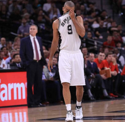Tony Parker espera volver en enero a las pistas