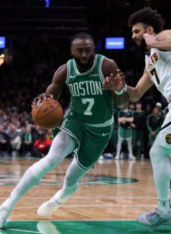 Los Celtics doblegan al final a los Nuggets y cortan su mala racha, 103-110