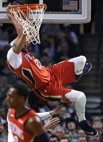 Davis asalta también el Garden; brilla Jokic y gana Portland