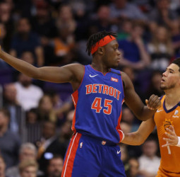 Sekou Doumbouya, cerca de los Angeles Lakers