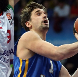 Derrota del Laboral Kutxa ante Khimki en Moscú (76-68)