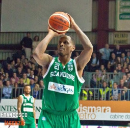 El Fenerbahce anuncia el fichaje de James Nunnally