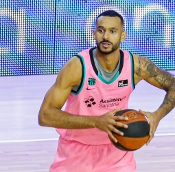 Adam Hanga no seguirá en el Barça