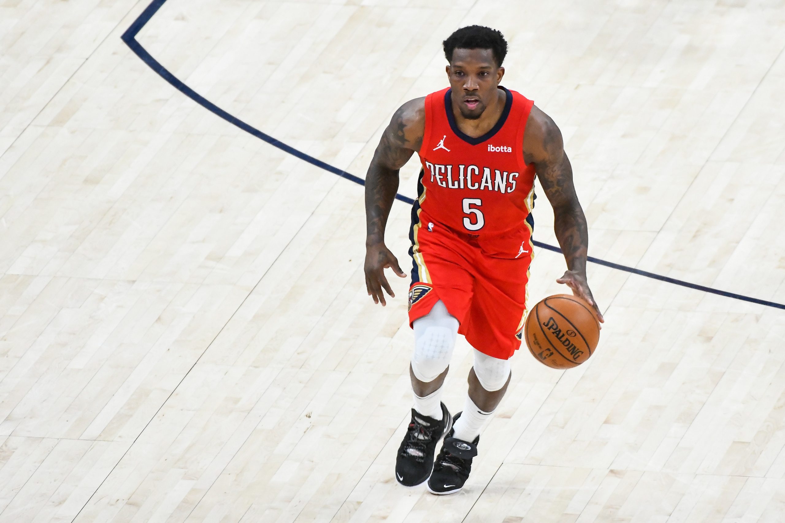 Los Lakers piensan en Bledsoe como posible sustituto de Schröder