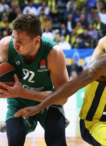 Zalgiris asalta Estambul (80-82) y empata la serie [1-1]