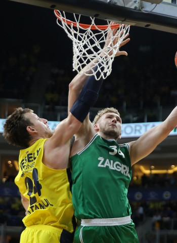 El Barcelona valora la opción de Jock Landale