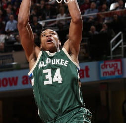 Antetokounmpo firmará una extensión millonaria