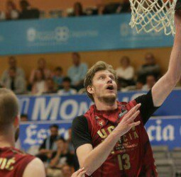 UCAM Murcia sueña con la octava plaza tras vencer en Lugo (60-65)