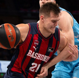 El Baskonia logra una trabajada victoria ante el Palencia, 94-82