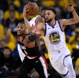 Los Warriors comienzan con fuerza la final de conferencia (94-116) [1-0]