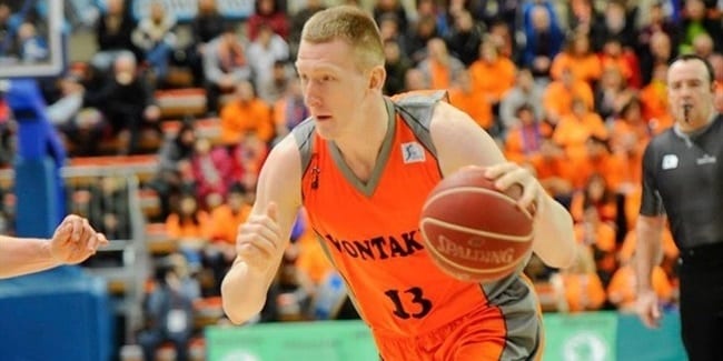 Barcelona y Baskonia pugnan por Rolands Smits