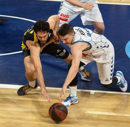 El GBC suma una nueva y trabajada victoria en Tenerife (60-67)