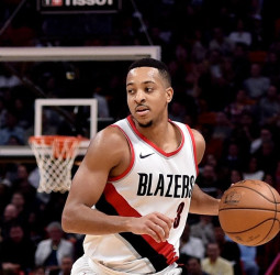 Los Spurs ganan a los Knicks y McCollum marca la diferencia