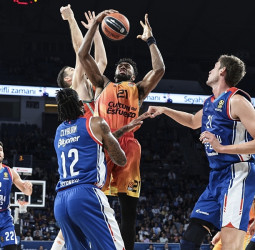 La primera del Valencia en la EuroLeague llega de forma épica (91-92)