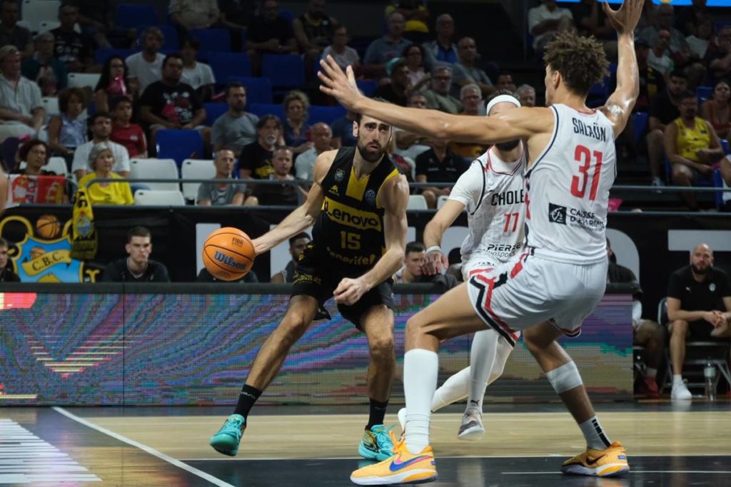 El Lenovo Tenerife demuestra su mejoría ante el Cholet, 95-75