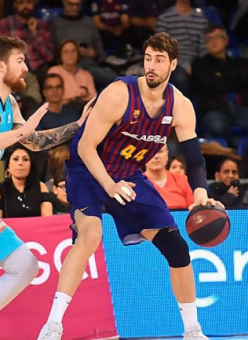 Tomic y Kuric impulsan la reacción del líder (90-76)