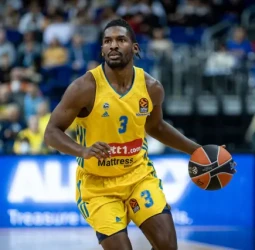 La Virtus Bolonia negocia la contratación de Jaleen Smith