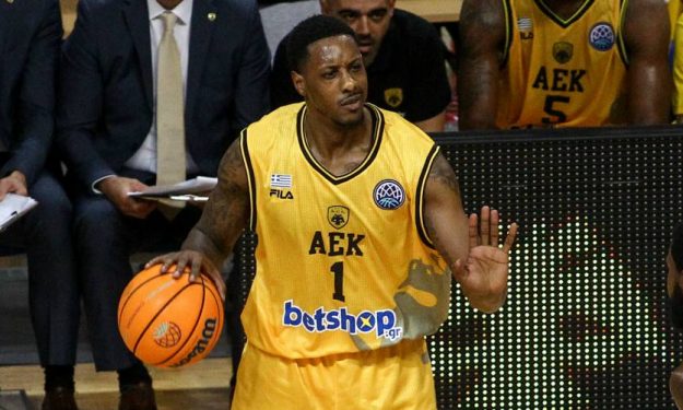 Mario Chalmers, alternativa para los Angeles Lakers en el puesto de base