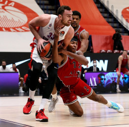 El CSKA Moscú supera al Armani Milán en la prórroga (87-91)