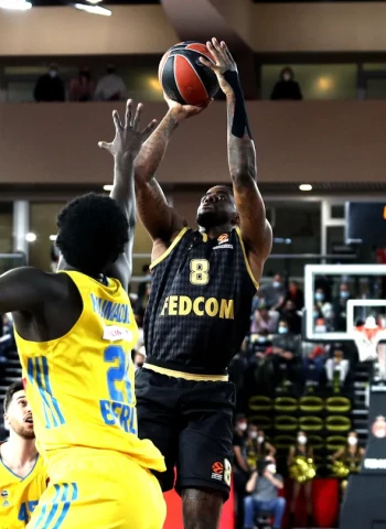 Bacon conduce al Mónaco a la victoria ante el ALBA (91-74)
