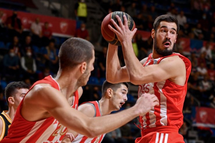 El Estrella Roja supera al Partizan y se lleva la copa serbia