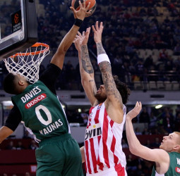 Zalgiris gana en el Pireo y se agarra a su último tren para estar en los playoffs (68-72)