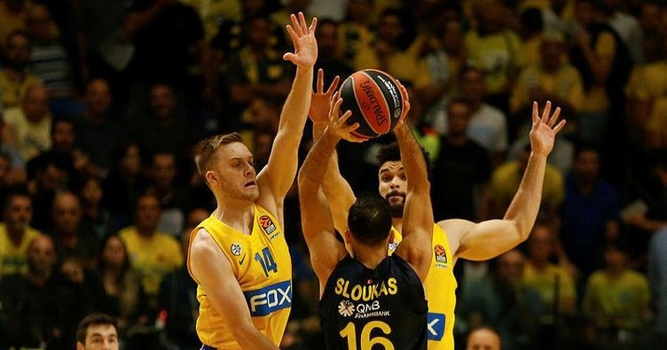 El Maccabi hunde un poco más al Fenerbahce (67-55)