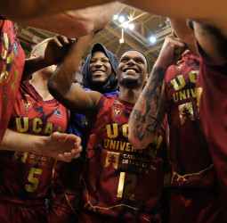 UCAM Murcia impone su defensa frente al Joventut (88-76)