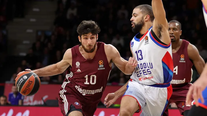 El Bayern vence a un mermado Efes, 86-71