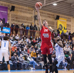 La gran batalla por el ascenso directo alcanza su última dimensión