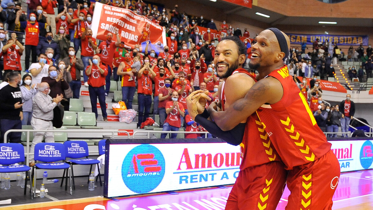 El UCAM Murcia lo borda ante el Urbas Fuenlabrada (99-76)