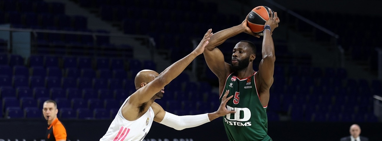 Tonye Jekiri continuará su carrera en el Unics Kazan